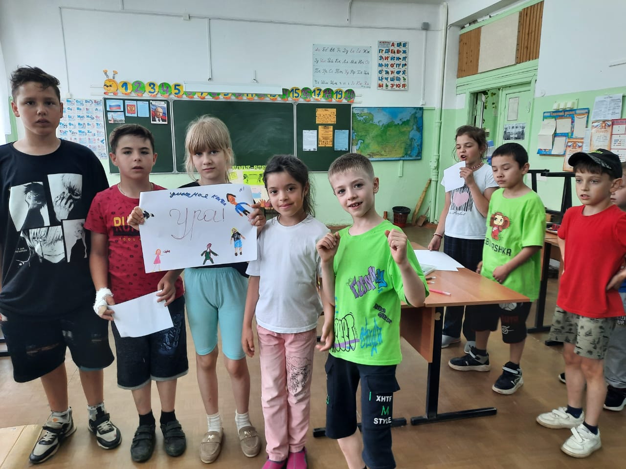 Оздоровительный лагерь. Познавательная игра &amp;quot;Радуйся, планета, наступило лето!&amp;quot;-экскурсия в сельскую библиотеку и игра на местности &amp;quot;Зарничка&amp;quot;.